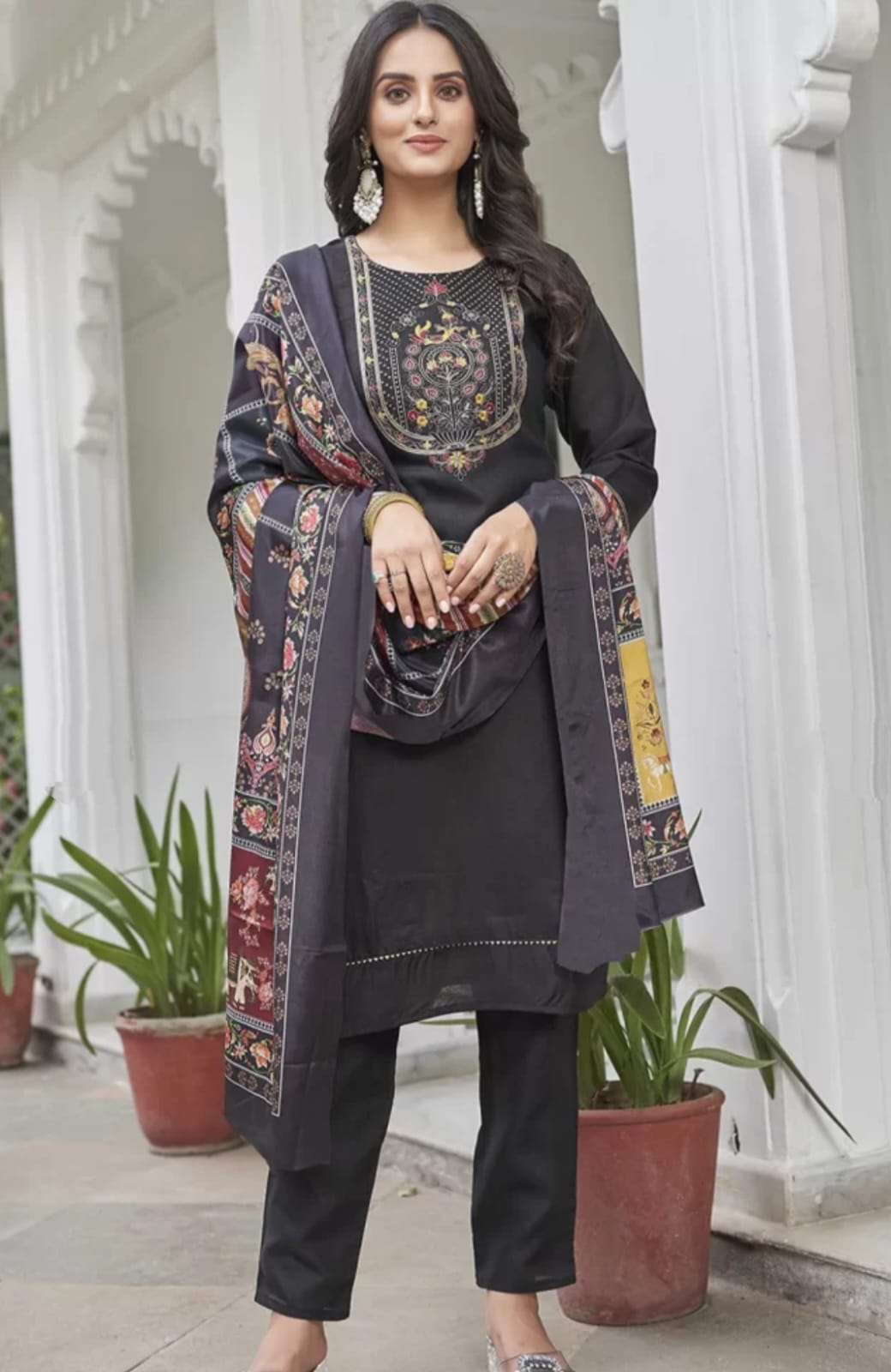 Ethnic Motifs Yoke Designed Straight  Kurta-pant & Dupatta