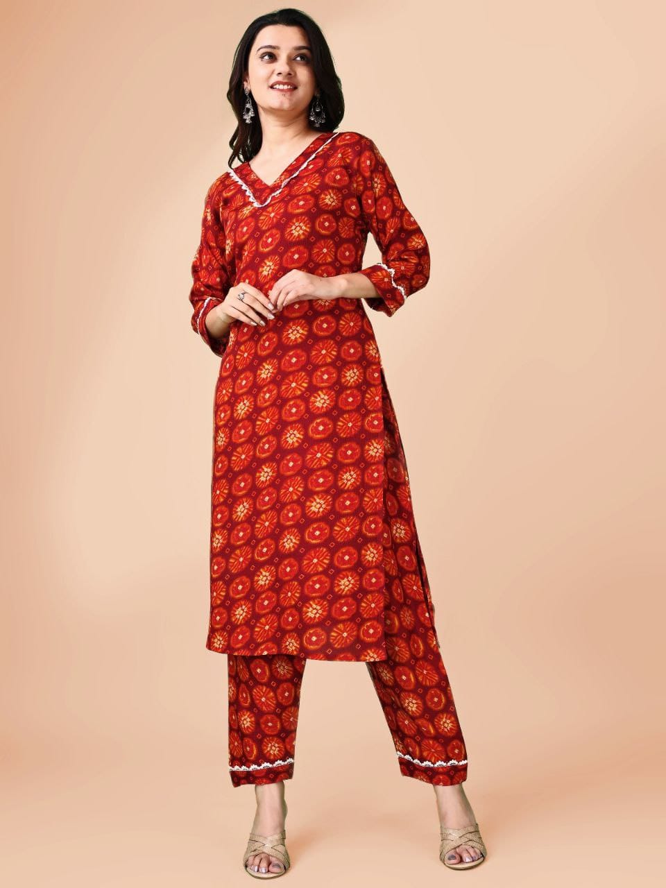 Woman red gota pati printed kurti pant